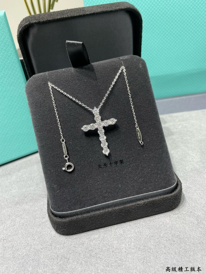 T*f*ny necklaces